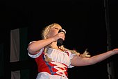 053.jpg