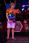 069.jpg