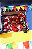 077.jpg